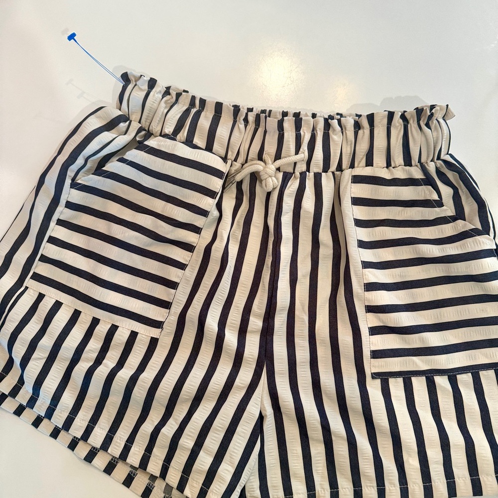 SHEIN Black & White High-Waist Striped Drawstring Shorts